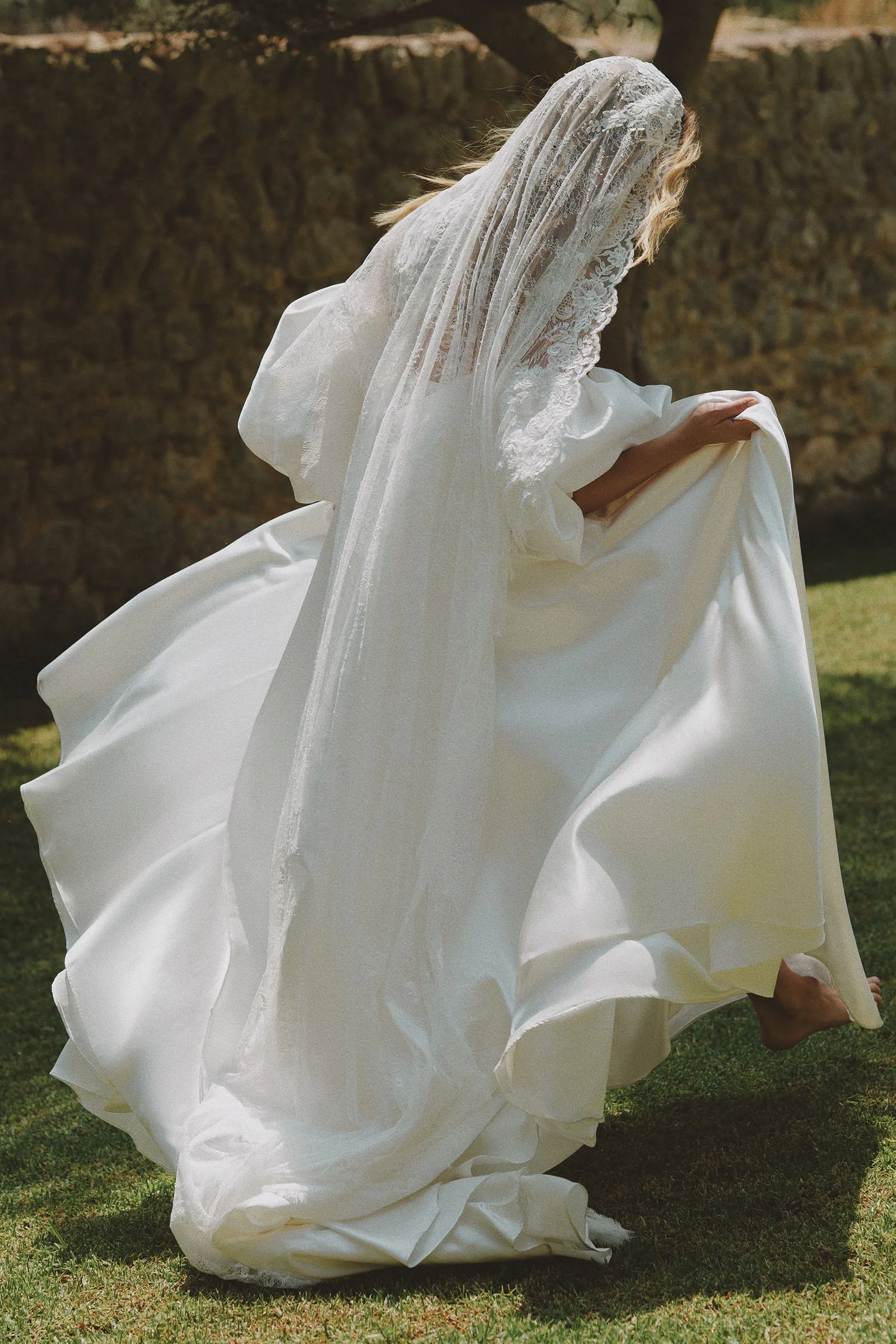 Alchemy Mantilla Veil - Image 9